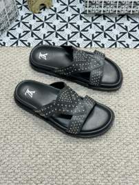 Picture of Louis Vuitton Slippers _SKULVsz38-45mnf04141349